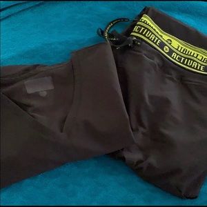 Med Couture Activate XL scrub pants and XL top